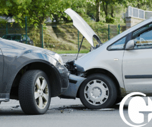 2 cars involved in a car crash